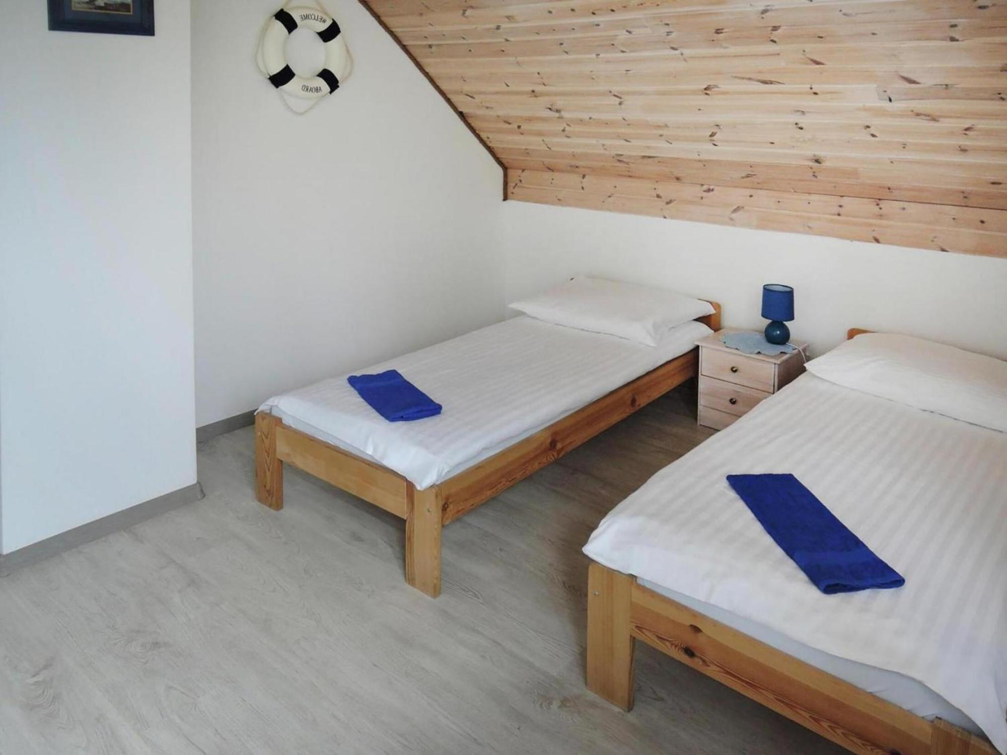 Semi-Detached Big House For 16 Persons By The Lake In Troszyn 外观 照片