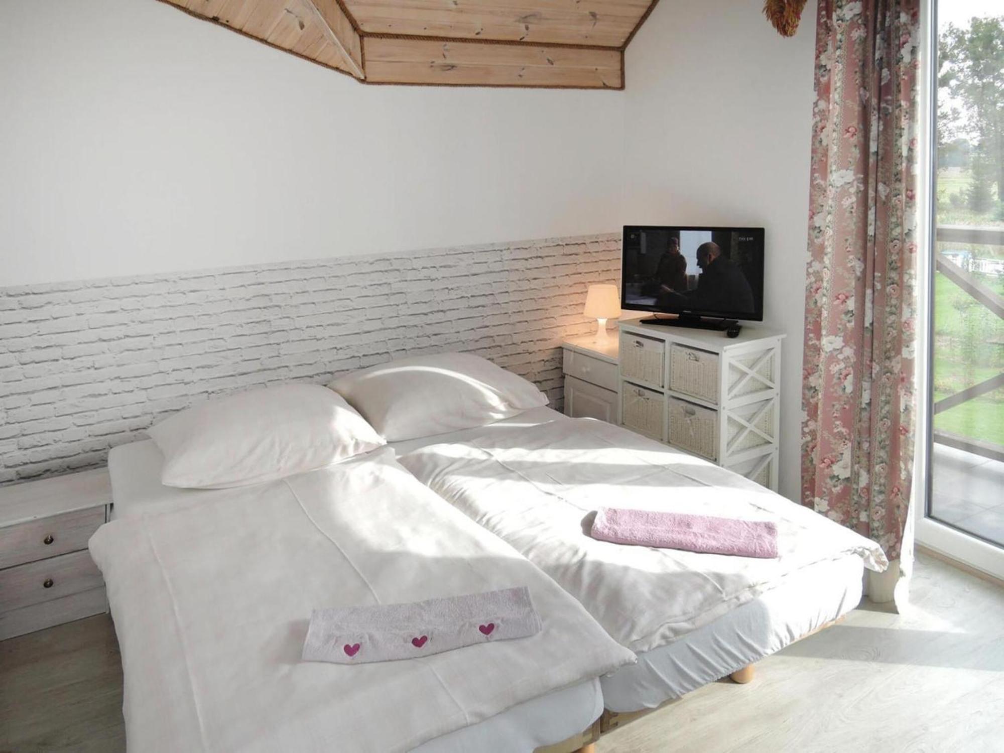 Semi-Detached Big House For 16 Persons By The Lake In Troszyn 外观 照片