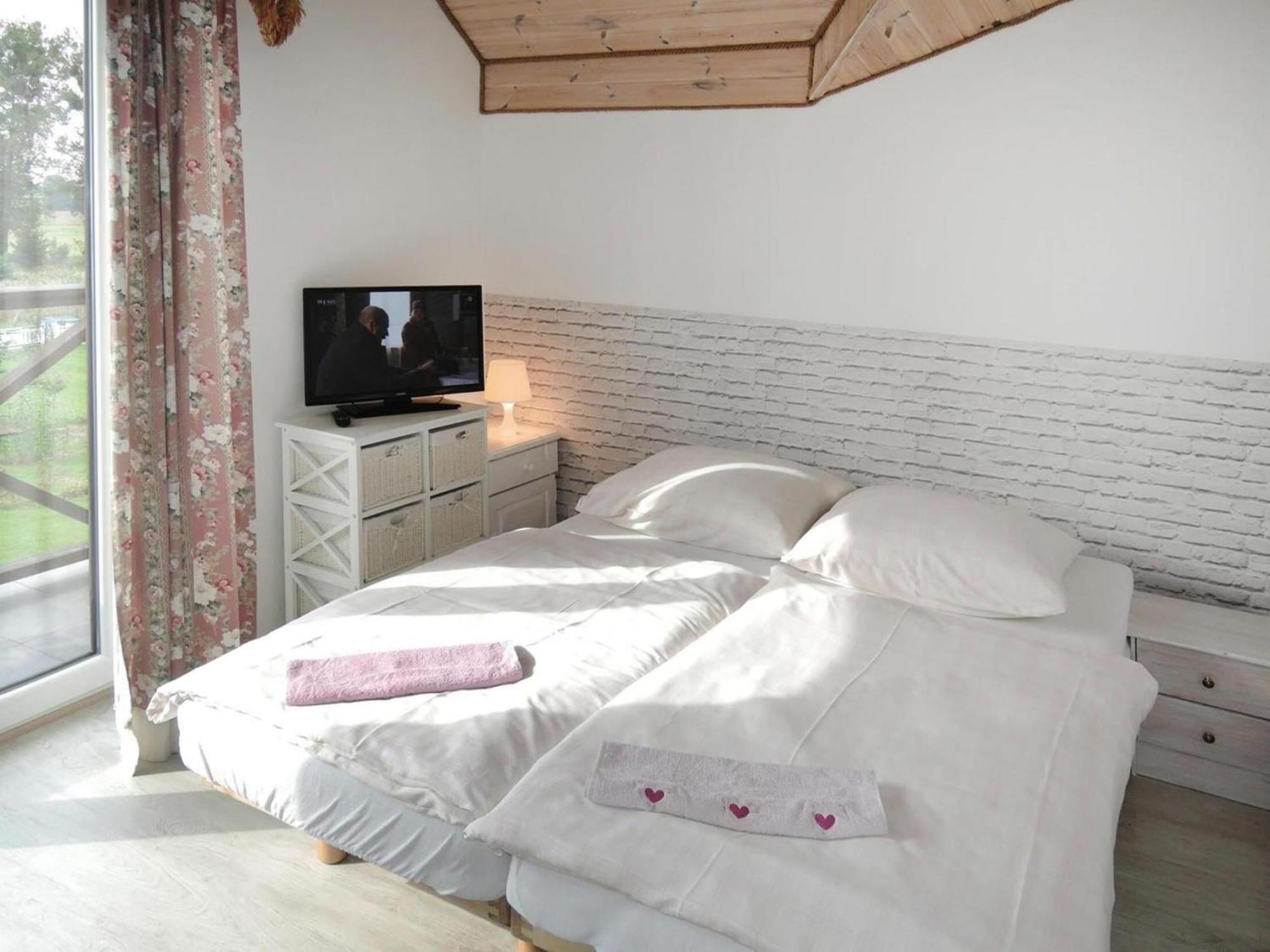 Semi-Detached Big House For 16 Persons By The Lake In Troszyn 外观 照片